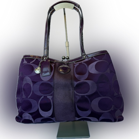 Coach Handbags - Coach Purse